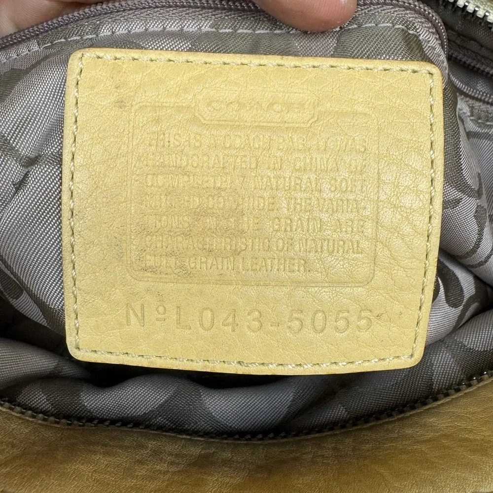 Coach  Distressed Pebbled Leather Satchel‎ Purse 12 X 9 X 4.5